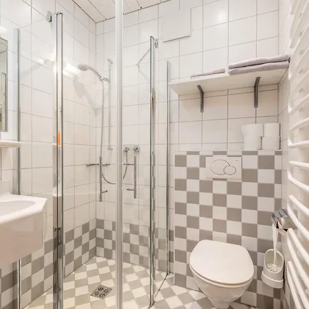 דירה Reisslerhof & - By Mynests